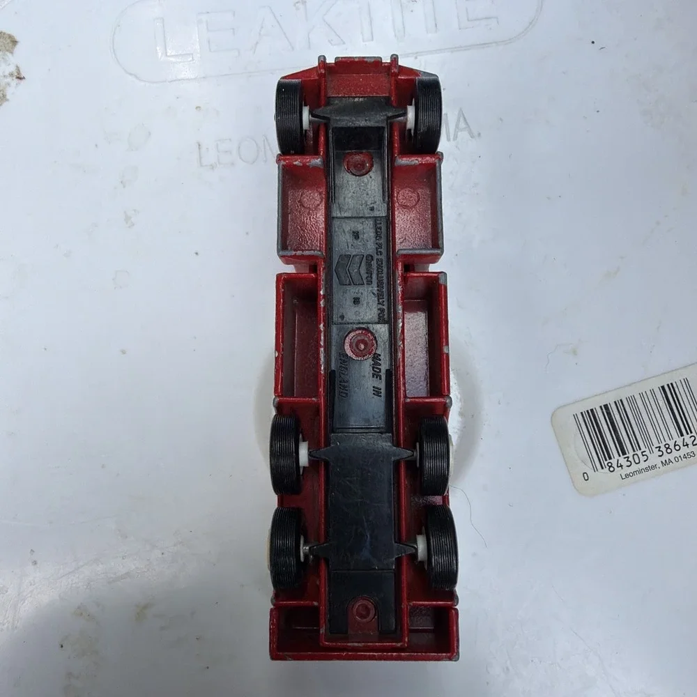 Chevron‎ Diecast Red Toy Tanker Truck Supreme Gasoline Standard Oil Company